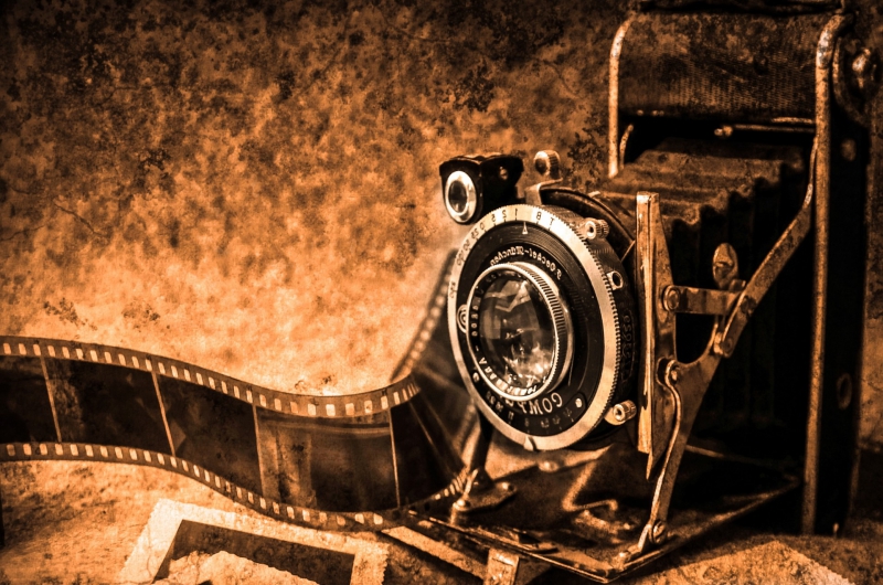 photographe-CABASSE-min_light-wood-night-camera-photography-vintage-1245236-pxhere.com